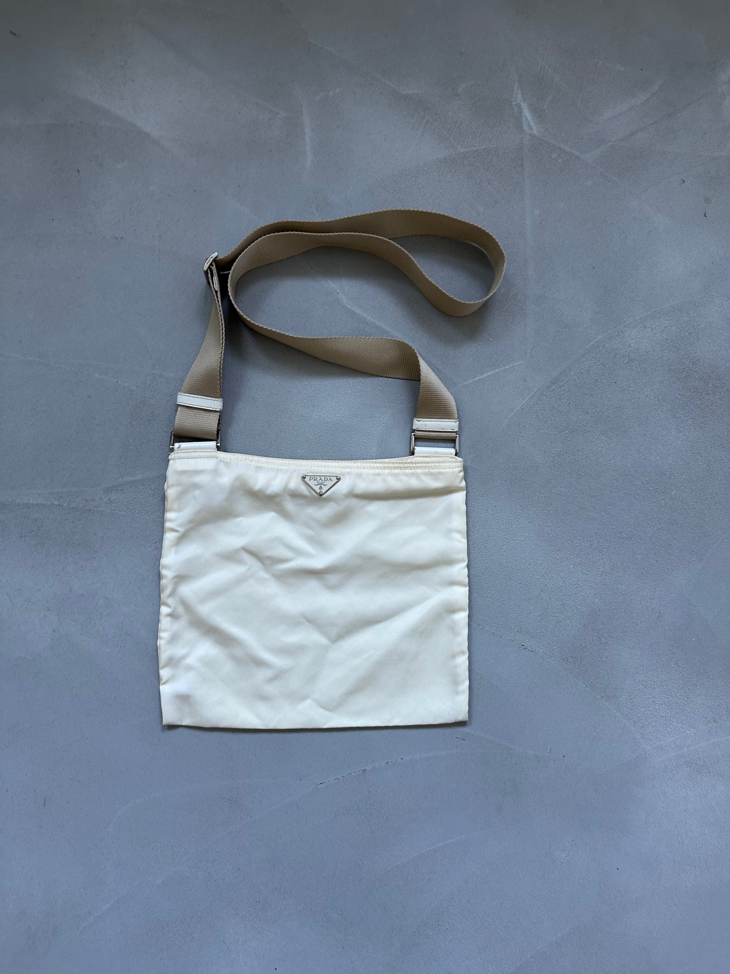 Prada shoulderbag white