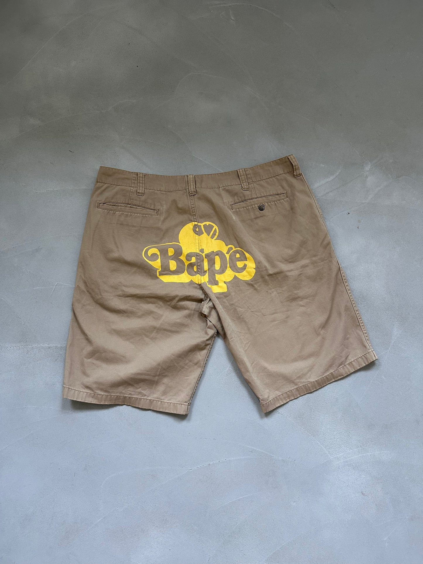 Bape shorts beige
