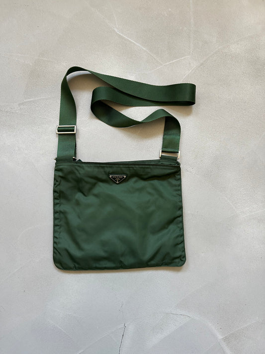 Prada shoulderbag pinegreen