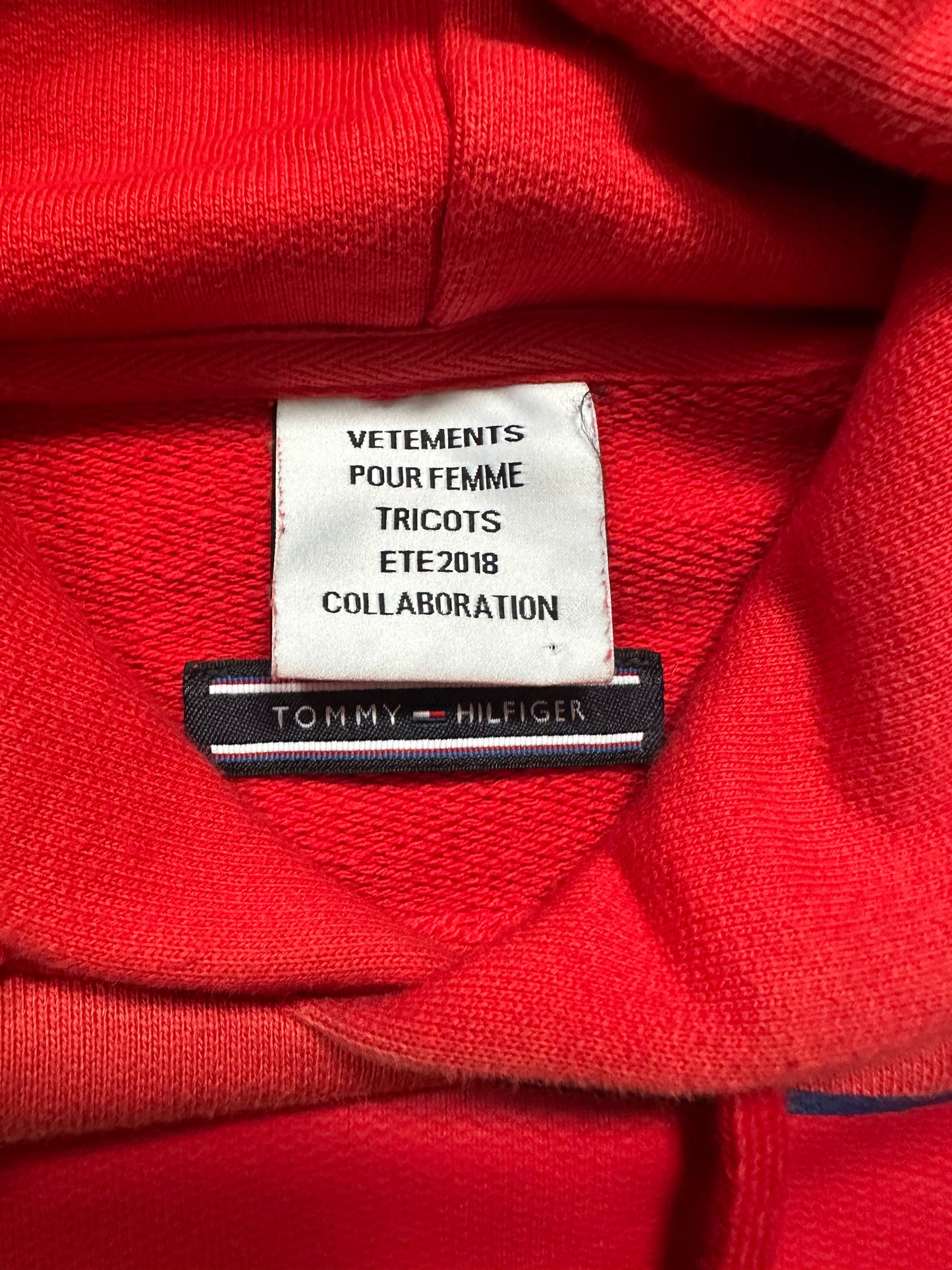 Vetements x Tommy 2K16 red